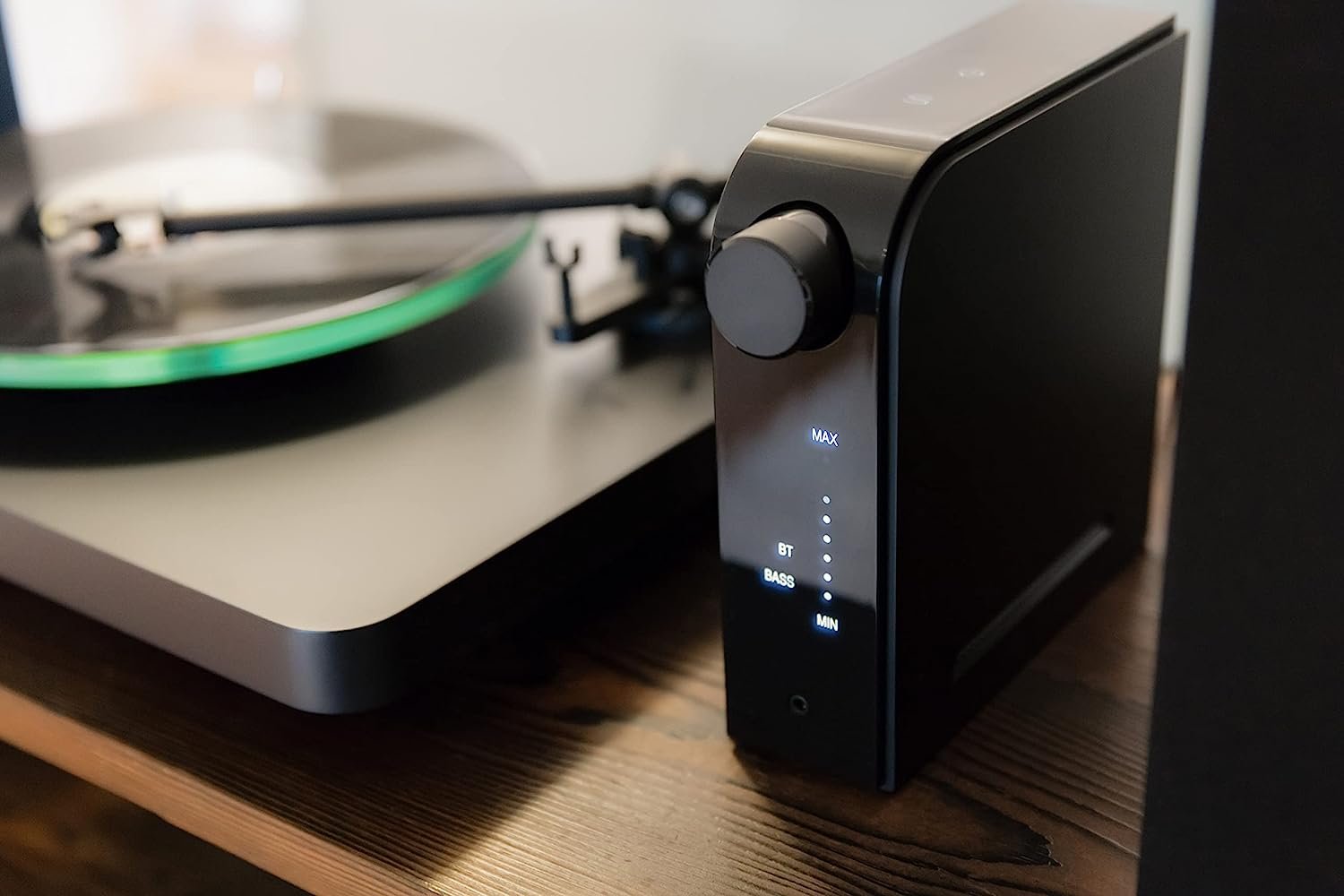 NAD D3020 V2 Hybrid Digital DAC Amplifier with Bluetooth - High-Fidelity Audio, Compact Design, Integrated DAC and Bluetooth Connectivity