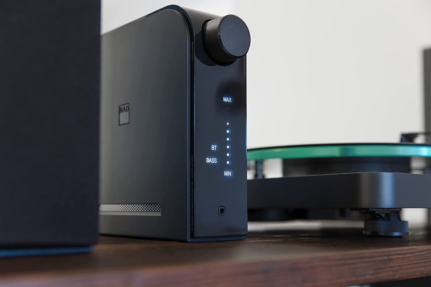 NAD D3020 V2 Hybrid Digital DAC Amplifier with Bluetooth - High-Fidelity Audio, Compact Design, Integrated DAC and Bluetooth Connectivity